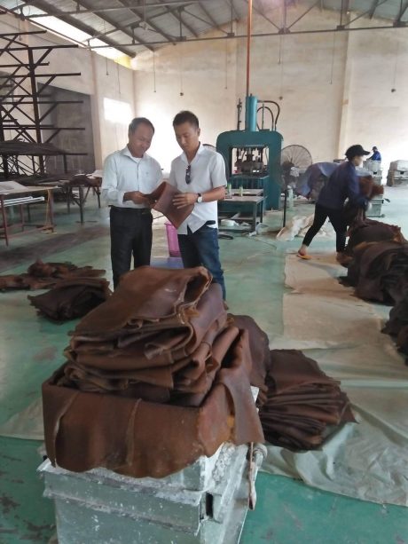 Nhà máy chế biến mủ K’Dang: Cải tiến kỹ thuật, nâng cao thu nhập cho người lao động